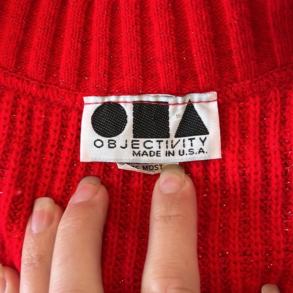 Vintage 90s Made in USA Objectivity Red V-neck Sweater, Sz Large - Picture 4 of 8